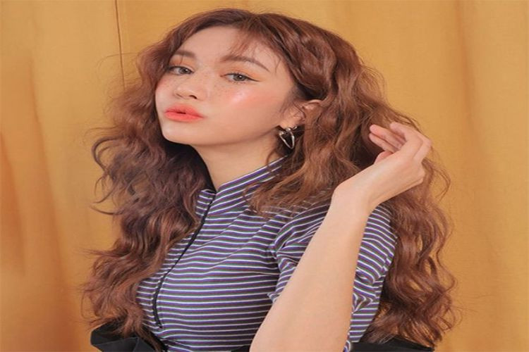 10. Kiểu Tóc Uốn Gợn Sóng Mì Tôm